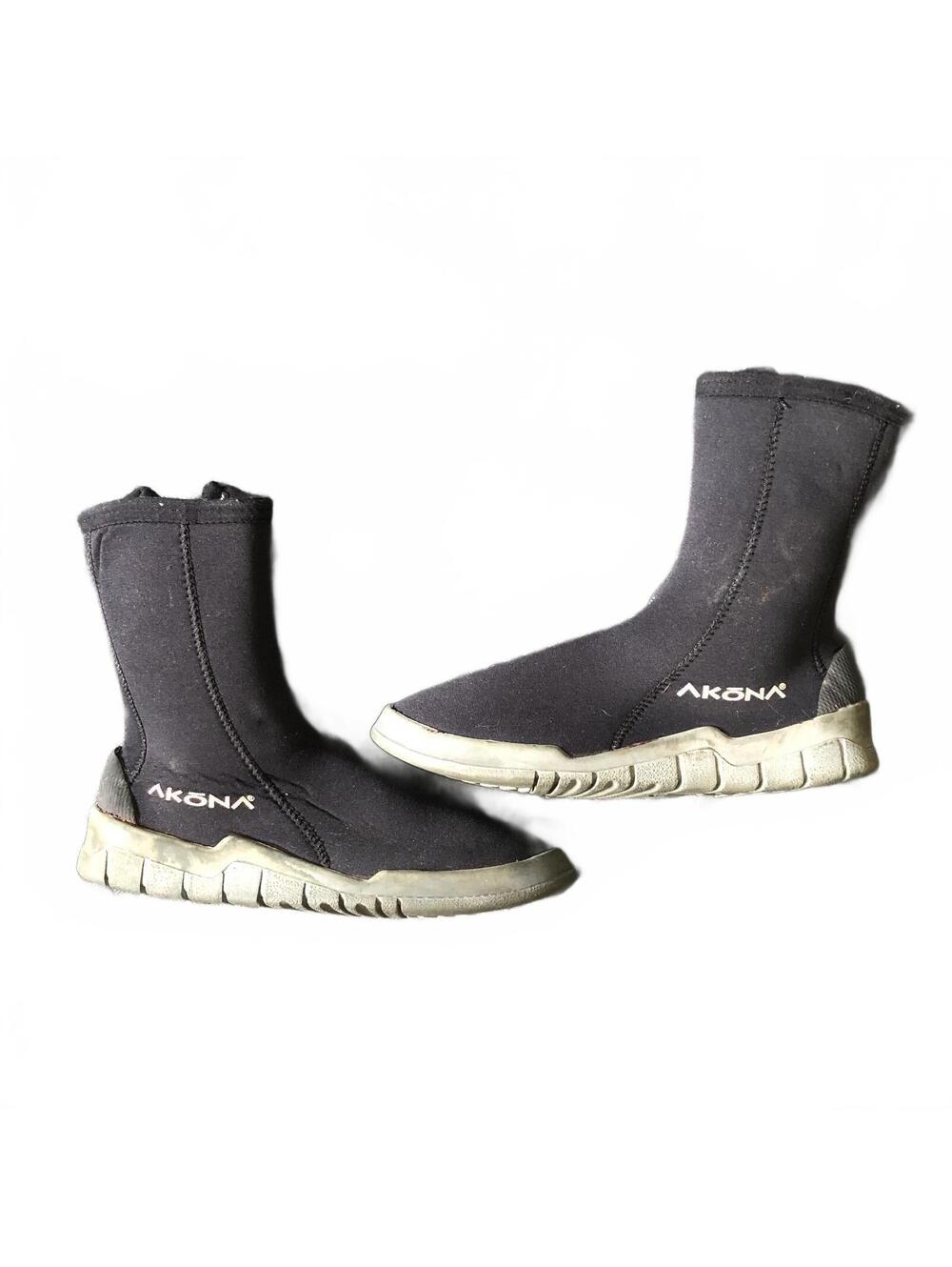 Akona Black Neoprene Dive Boots with Side Zipper XS 6